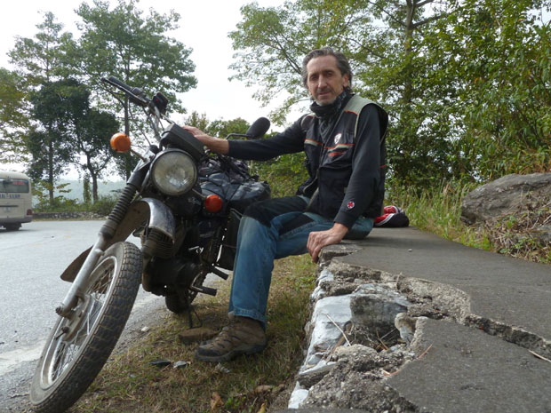 На мотору путевима Хо Ши Мина